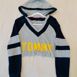 Tommy Hilfiger Gray and Navy Logo Crop Top Hoodie with Sporty V-Neck